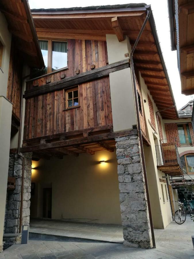 L'Atelier Du Temps - Les Greniers Appartements アオスタ エクステリア 写真